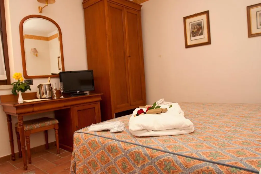 *** Hotel Bagno Santo Residence Saturnia Italië